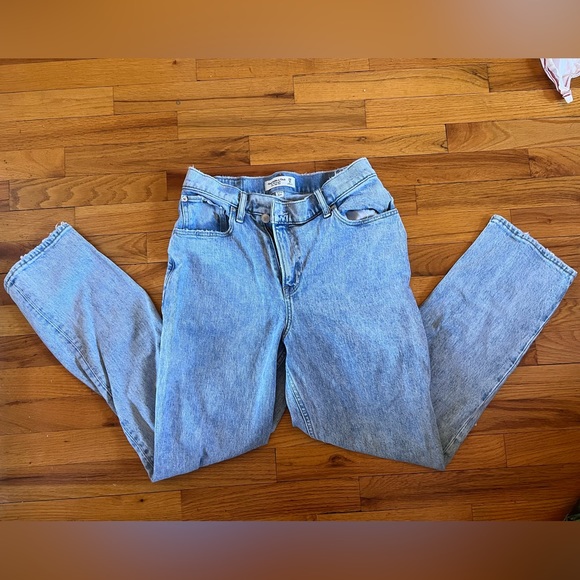 Abercrombie & Fitch Curve Love Ultra High Rise 90s Straight Jean size 8s - Picture 3 of 10